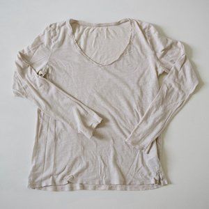 GAP Long Sleeve Tee in Ivory
